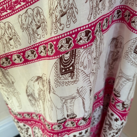 Pink and White Patterned Shawl - Picture 5 of 7